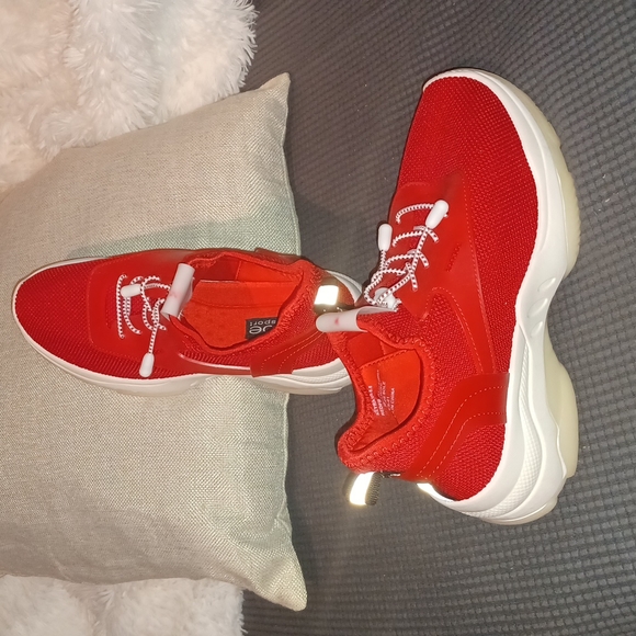 Bebe Sport Sneaker - Picture 2 of 6